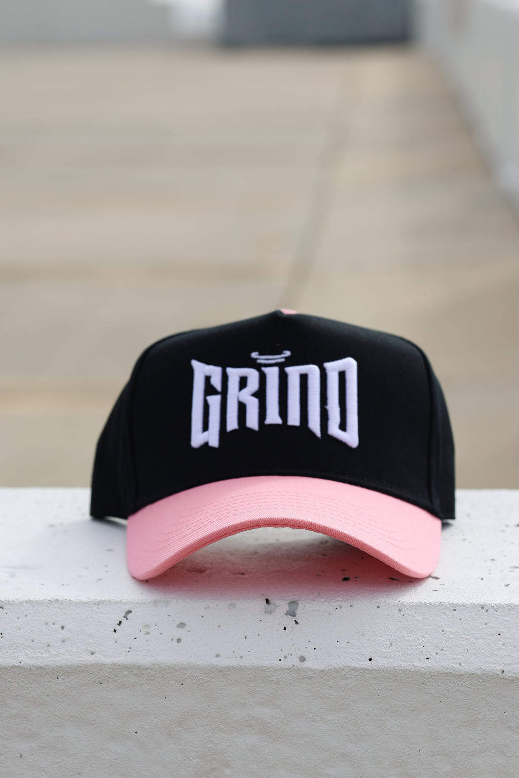 GRIND Black/Pink