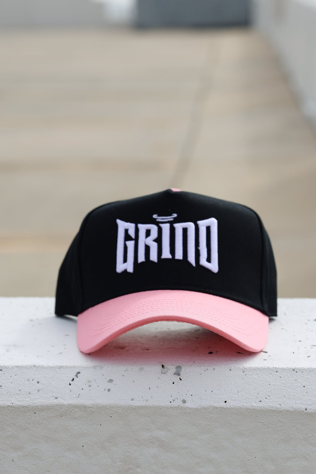 GRIND Black/Pink