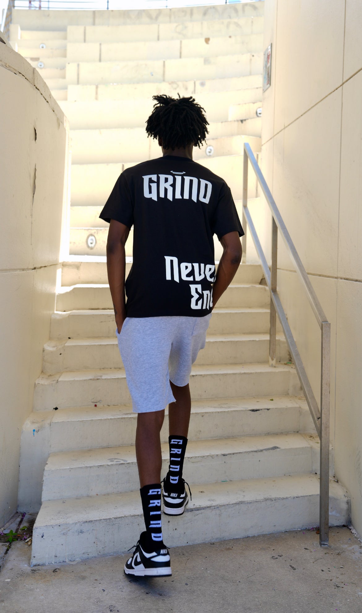 Grind Never Ends Black